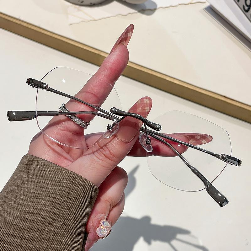 New Vintage Metal Frame Polygon Sunglasses Women Men Round Sun Glasses Female Eyewear  for Male Female Eyeglasses