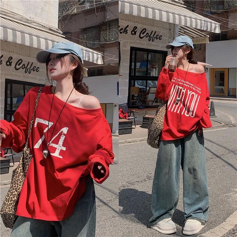

2025 Spring/Autumn Women s Letter Print Slant Shoulder Sweatshirt - Loose, Off-Shoulder Design S