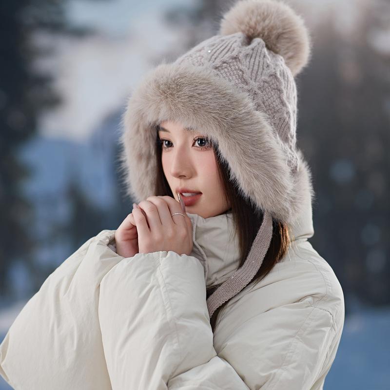 Neue Plüschmütze von Lei Feng für Damen, Wintermütze zum Radfahren, dick gefüttert, warm, mit Ohrenschutz, gestrickte Wollmütze, Kälteschutz für Nordostindien
