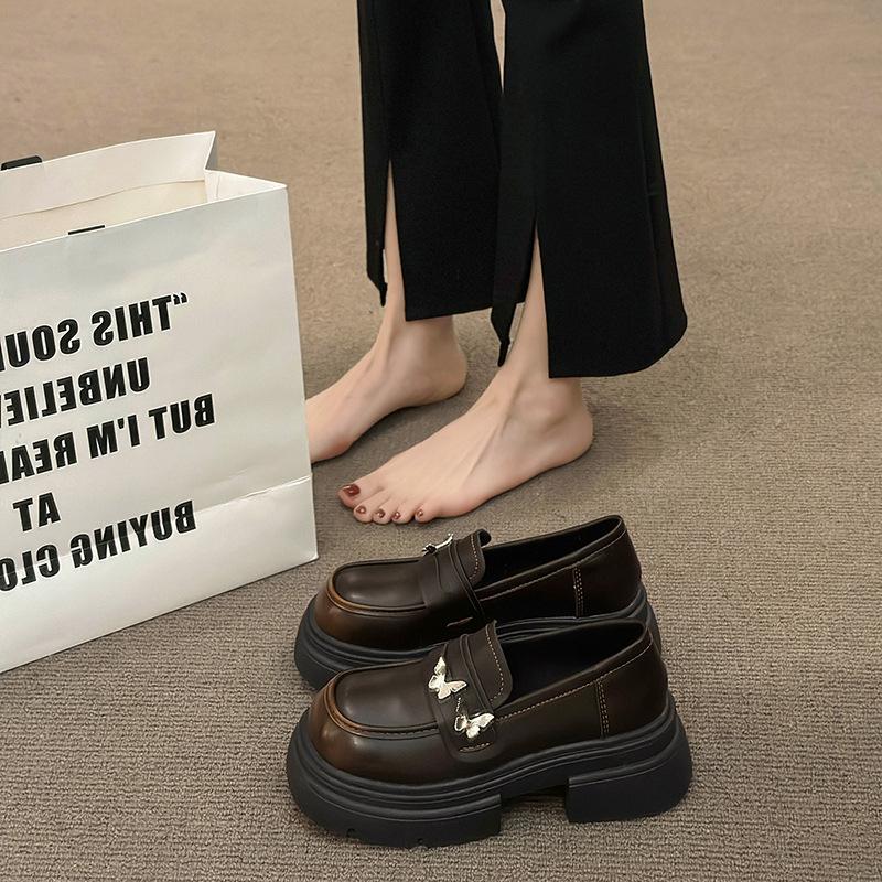 

Черные ретро туфли на высокой платформе в британском стиле, женские, новые, осень 2025, с круглым носком, на французском толстом каблуке, лоферы 40 темно-коричневого