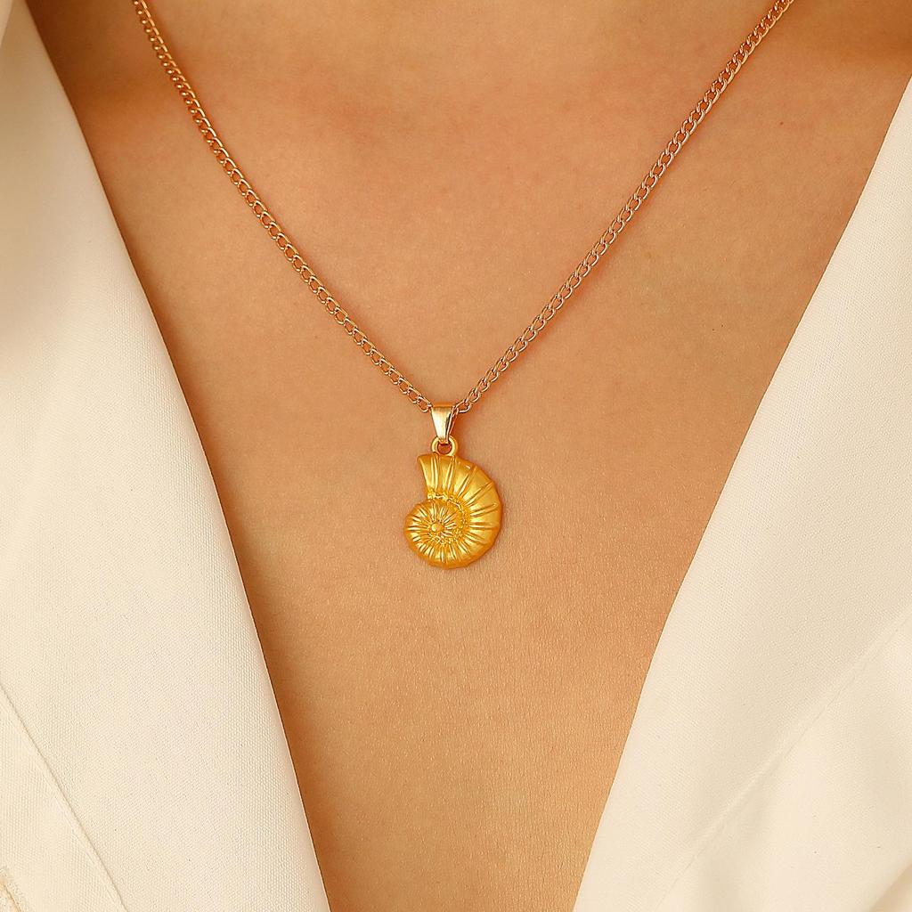 European & American Starfish Earring & Necklace Set: Fashionable Double-Layer Jewelry for Women - Perfect Summer Beach Accessory