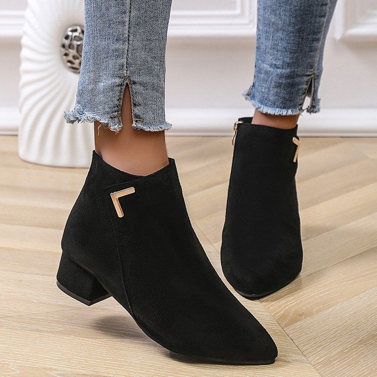 Short Boots Women's Low-heeled Pointed Short Boots Women's Boots 2025 Autumn and Winter New Fashion Versatile Thick-heeled Martin Boots Women
