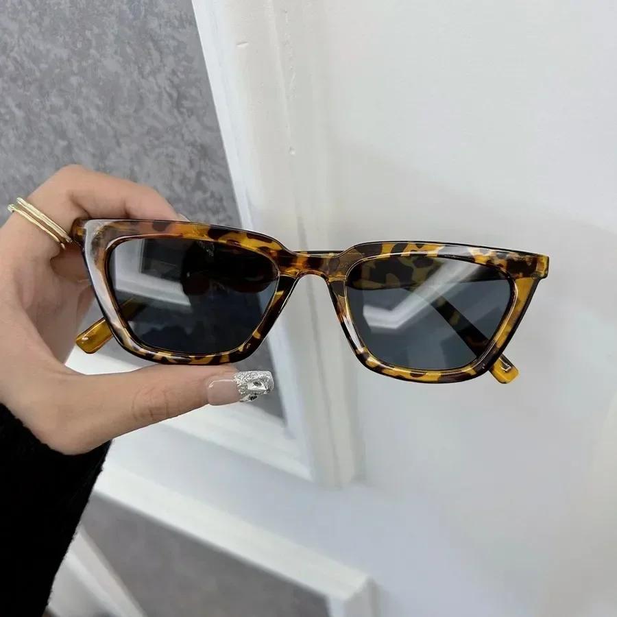 Retro Classic Square Sunglasses For Women Men Stylish Minimalist Female Male Fashion Glasses