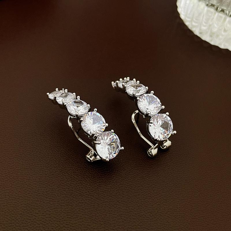 Light luxury zircon curved geometric silver needle European and American Internet celebrities clip earrings
