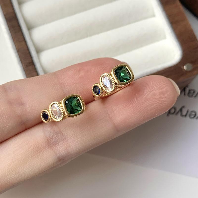French Emerald Zircon Geometric Ear Cuffs: Trendy, Elegant Court-Style Earrings for a Versatile Fashion Statement
