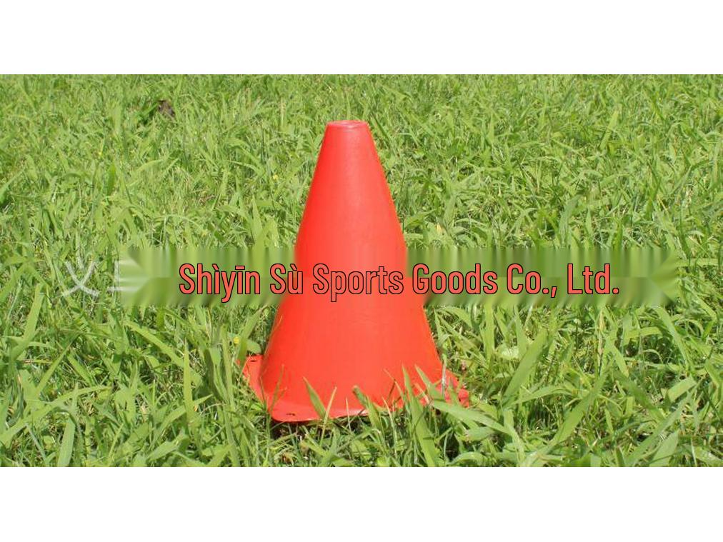 

Треугольные тренировочные конусы 23 см для спорта - Идеально подходят для баскетбола, футбола, катания на коньках и тхэквондо 23cm High красный