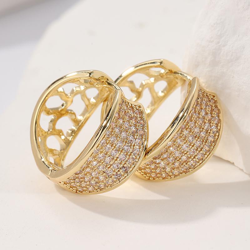 Sparking Inlaid Synthetic Zirconia Small Hoop Earrings for Women Elegant Geometric Golden Plated Wedding Banquet Jewelry