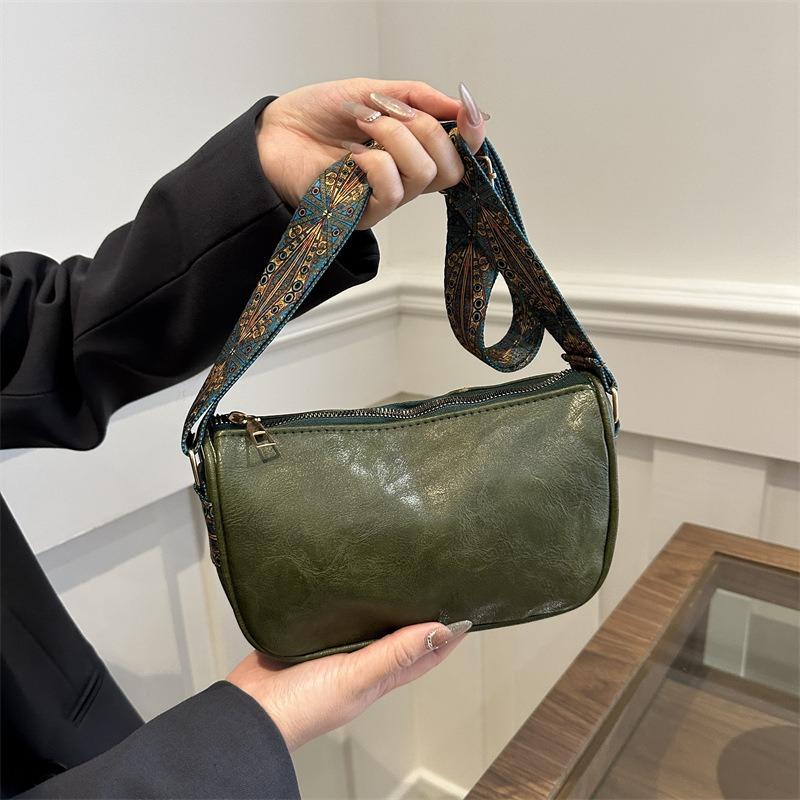 Soft Leather Texture Large Capacity Leisure Bag Spring New Versatile Shoulder Messenger Bag Leisure Bag