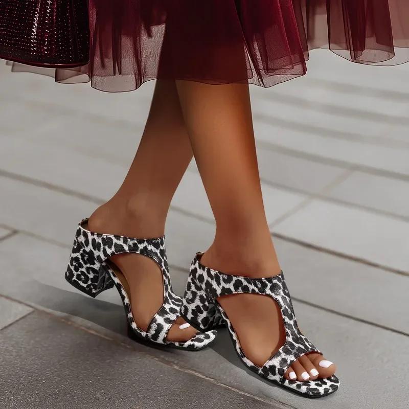 Fashion Female Shoes on Sale 2025 High Quality Fashion Dress Slippers Women Mixed Colors Chunky Heels Square Toe Sandals Flip Flops