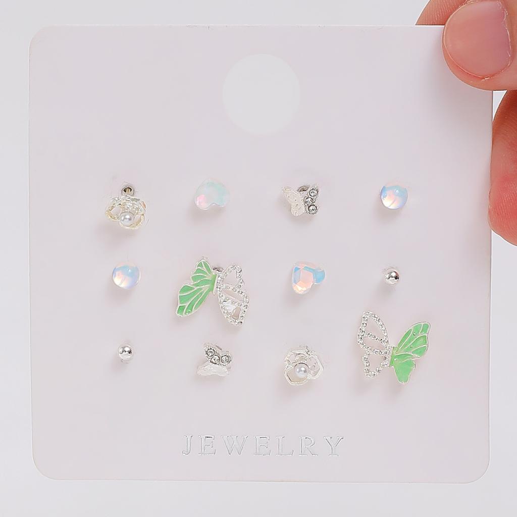 Cute Y2K Butterfly Star Lovely Pearl Stud Earrings for Women Girls Exquisite Mini Earrings Crystal Earrings Set Jewelry Gift