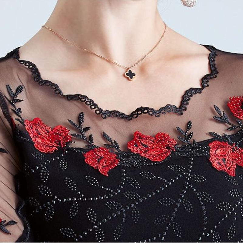 Women's Summer Thin Lace Bottoming Shirt Mid-sleeved Fashion   Diamond Stretch Rose T-shirt Top