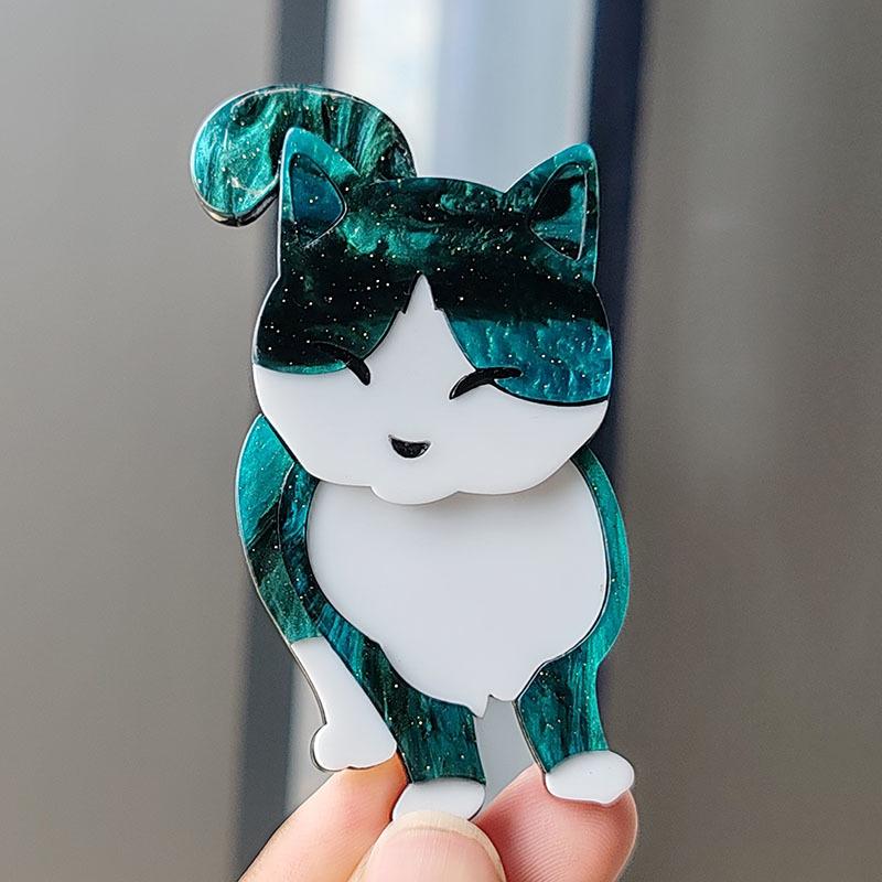 Cartoon Cute Three-color Cat Animal Brooch Pin New Men's and Women's High-end Badge
