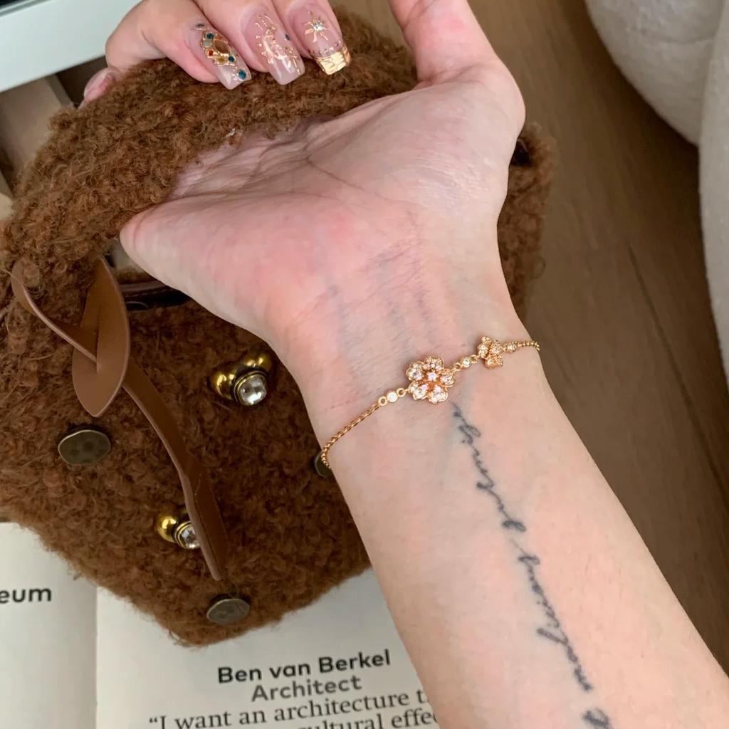 French Retro Brilliant Double Flower Necklace Female Flower Flower Full Diamond Super Flash Five Flower Temperament Exquisite Flower Bracelet