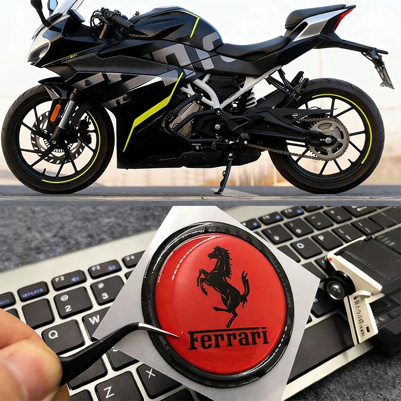 1 pièce Emblème Ferrari Badges de Voiture Décoratifs Autocollants Autocollant en Caoutchouc Souple Autocollant Personnalisé Protection Anti-Rayures Accessoires de Style