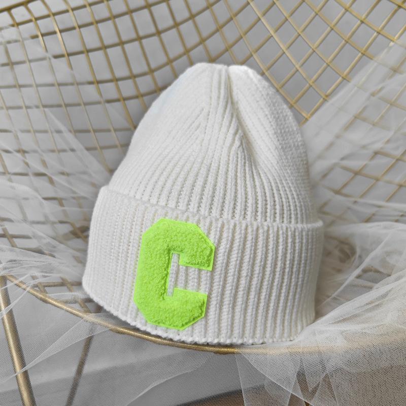 Chapeau d'hiver simple multicolore avec grande lettre C pour femme, bonnet unisexe d'hiver, casquette d'extérieur épaisse et chaude, style hip-hop, sport, ski, tricoté