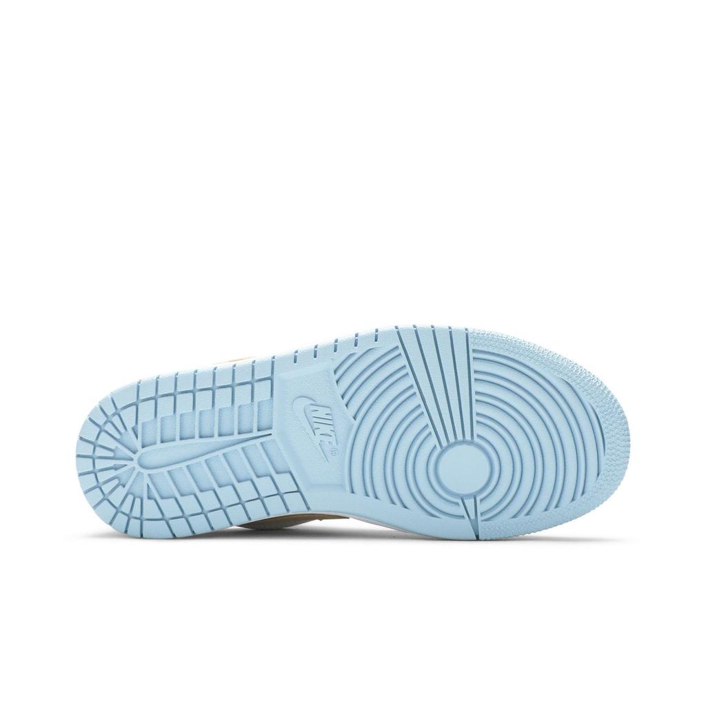 Womens Air Jordan 1 Low SE 'White Sesame' (women's sizes) White / Flash Crimson / Psychic Blue / Sesame Vintage Basketball Shoes DC9509 100