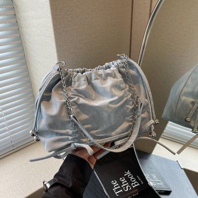 Small Bag Women's New Pleated and Beautiful Bucket Bag 2025 Korean Fashion Retro Chain Summer Niche Messenger Bag