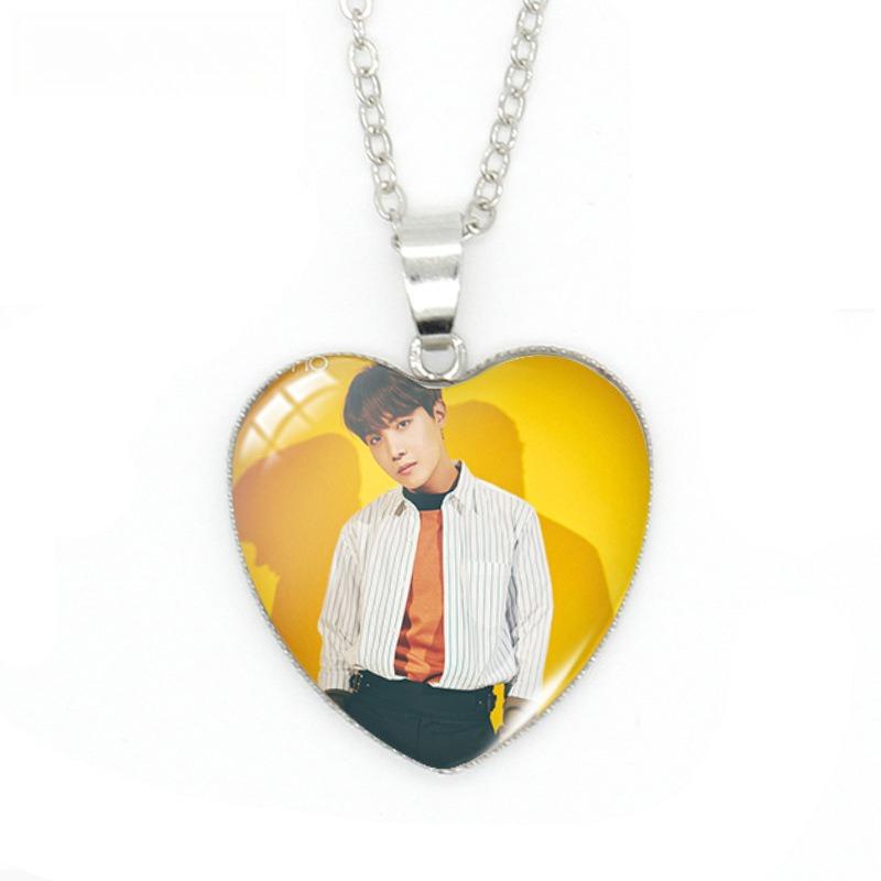 Collana con Ciondolo a Cuore BTS, Collana con Cabochon in Vetro Foto di Gruppo Uniforme Scolastica Bangtan Boys, Gioiello Regalo per Fan Kpop ARMY