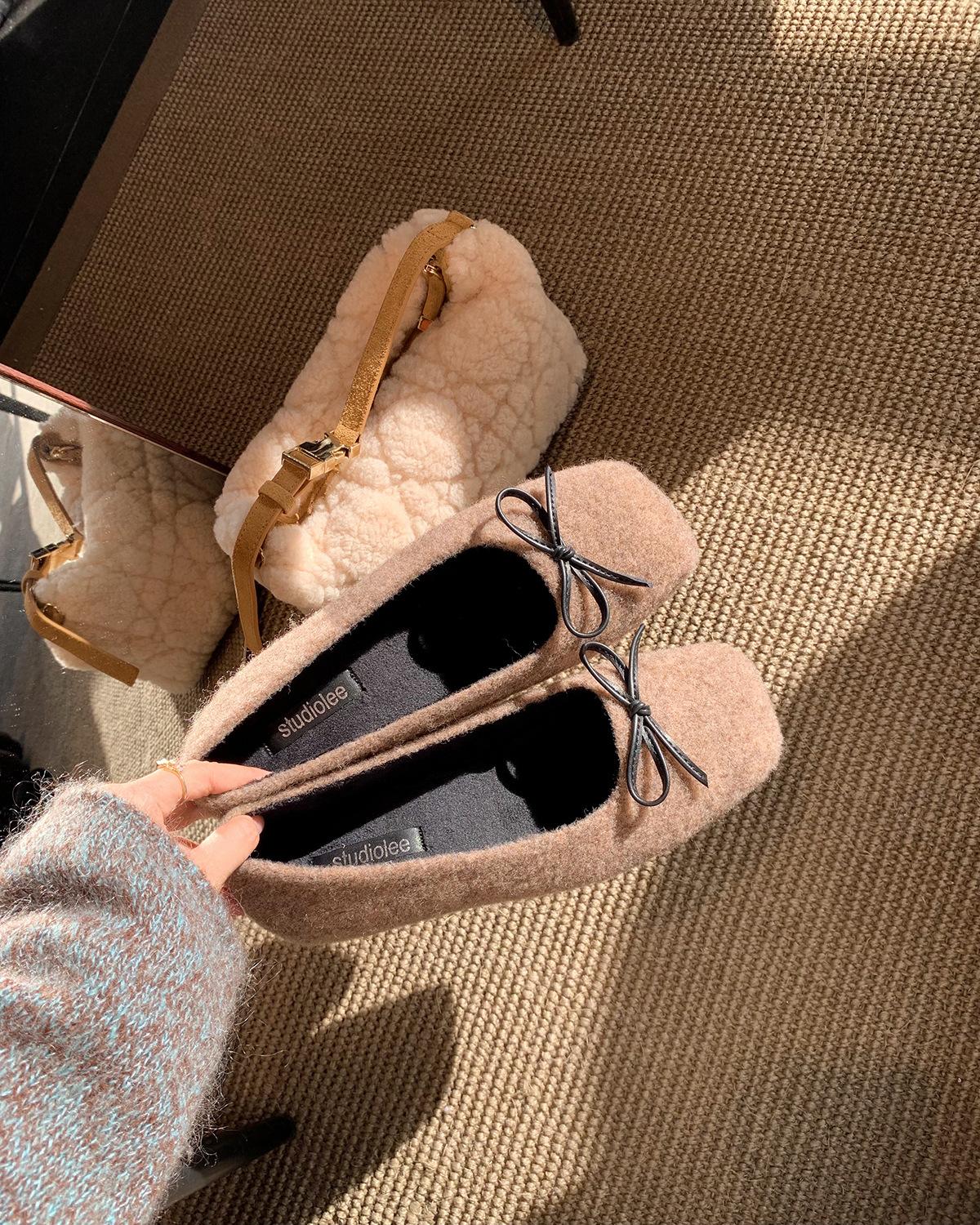 

Wool version~ Grape mother has the same versatile autumn and winter bow woolen plush warm shallow mouth ballet single shoes for women 40