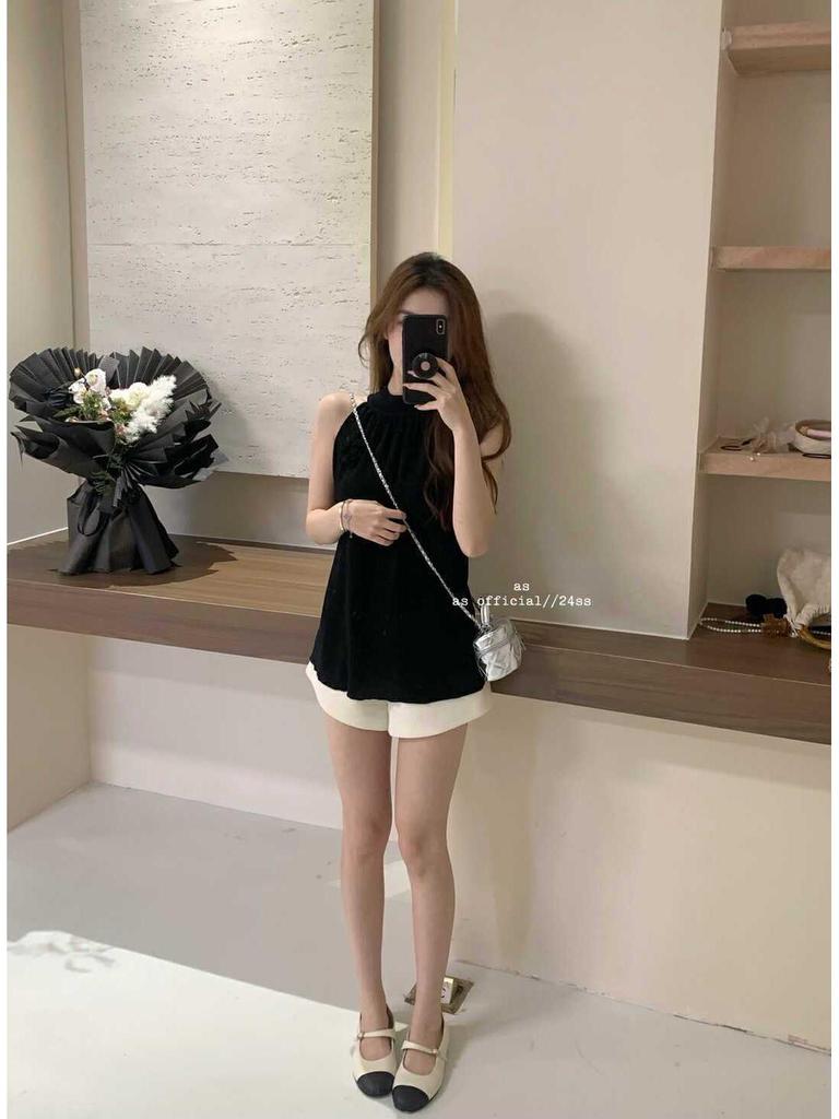 Dopamine Sweet Style Women's Halter Top: Chic, Sleeveless Summer Wear with Beautiful 3D Flower Design