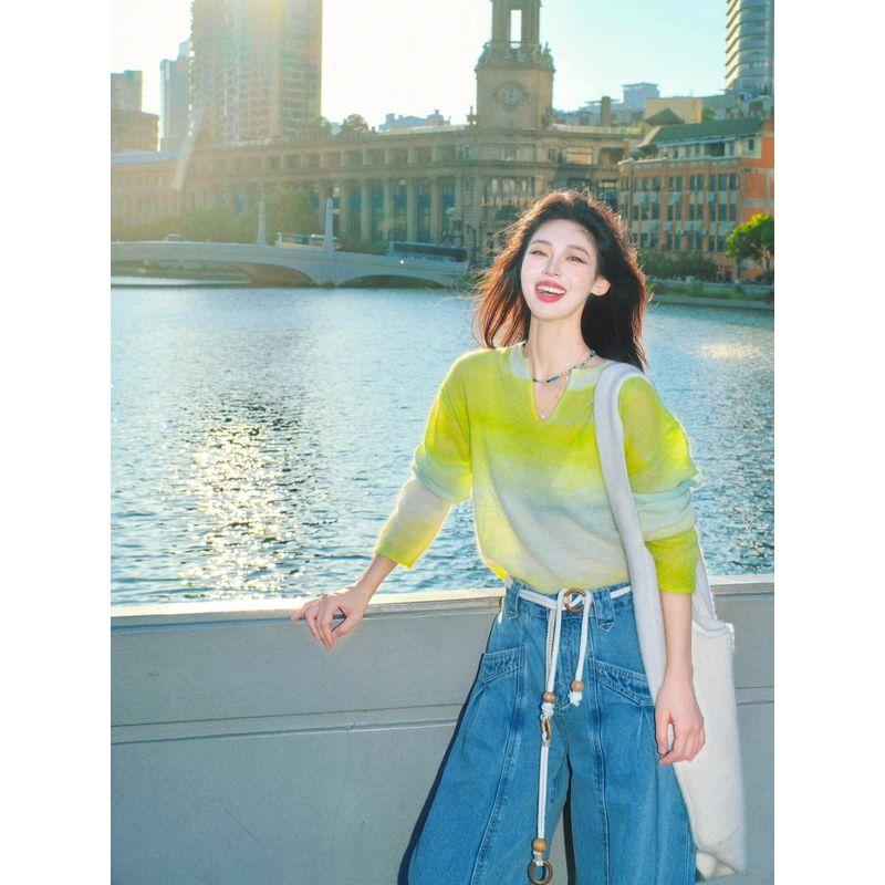 

Корейский шик, контрастный цвет, чувство дизайна, V-образный вырез, тонкий свитер, женский, весна и осень 2025, свободный мохеровый трикотаж, топ Green S