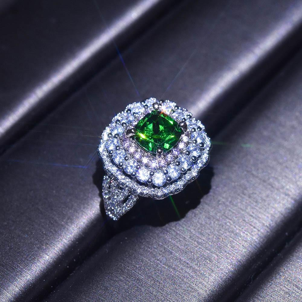 Platinbeschichteter Moissanit Quadratischer Cluster Ring für Damen Prinzessschliff Verlobungsring Simulierte Diamanten