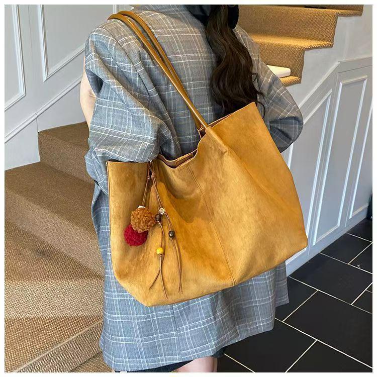 2025 Retro Large Capacity Suede Women's Shoulder Tote - Autumn/Winter Casual