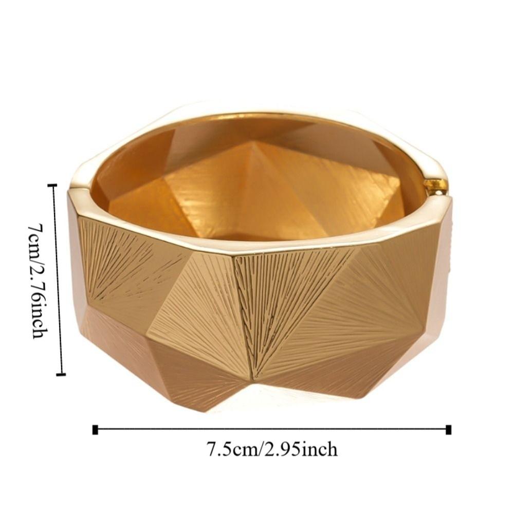 Metal Spring Bangles Europe American Style Exaggerated Bracelet Unique Wide Open Bangle  Decoration