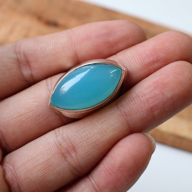 Bague Calcédoine Bleue, Bague en Argent Sterling 925, Bague Pierre Précieuse Faite Main, Bague Pierre de Naissance de Mars, Bague Empilable, Bague Quotidienne, Cadeau Pour Elle,