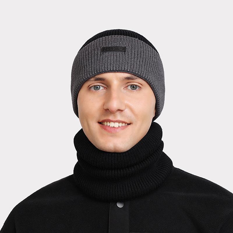 Комплект из трех предметов: шерстяная шапка с воротником и рукавами — фото 14