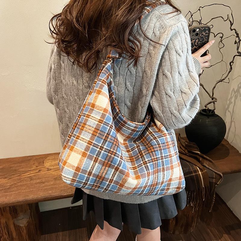 Winter new fashion dumpling bag versatile casual shoulder versatile women's bag