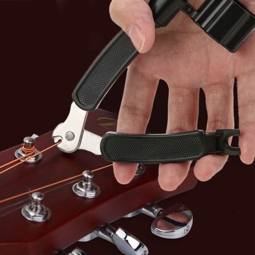 Multifunctional 3-in-1 String Winder with Peg Winder, Nippers, and Bridge Pin Puller for Guitar, Acoustic Bass, and Maintenance. Small, lightweight, a