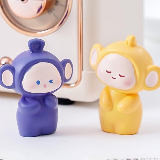 4 Pcs Mini Resin Doll Figurine Cartoon Doll Miniature Figures Tiny