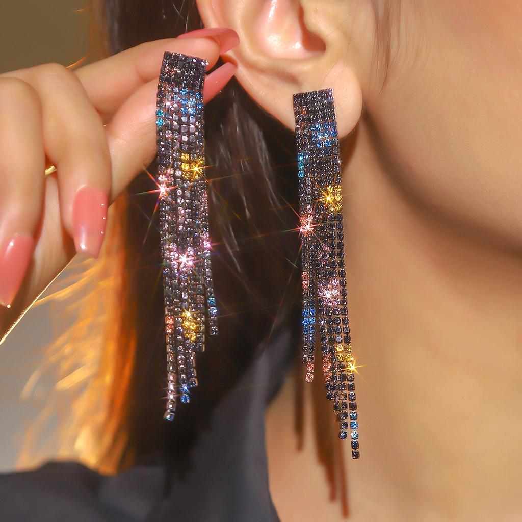 Long Tassel Earrings with a Shiny Temperament Full of Diamonds