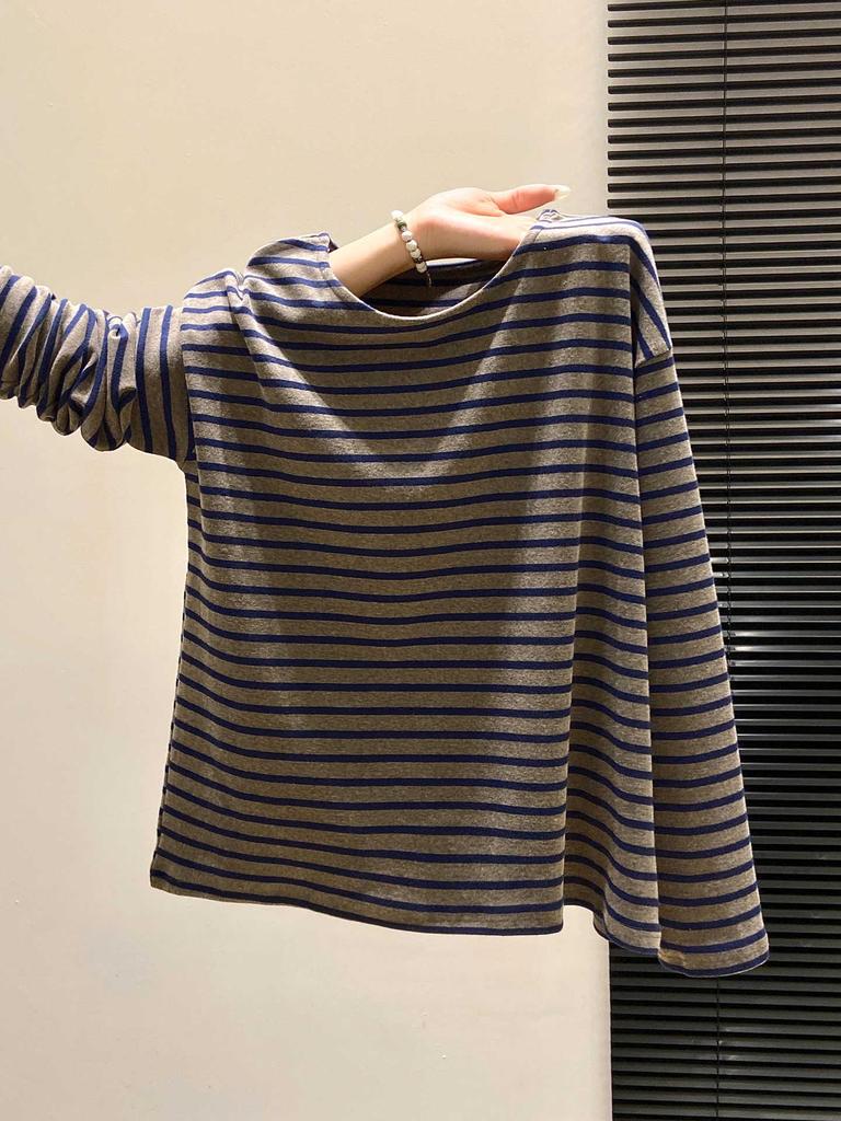 Women's Loose-Fit Color-Block Stripe Long Sleeve T-Shirt, Perfect for Spring and Autumn Layers, Casual Innerwear.