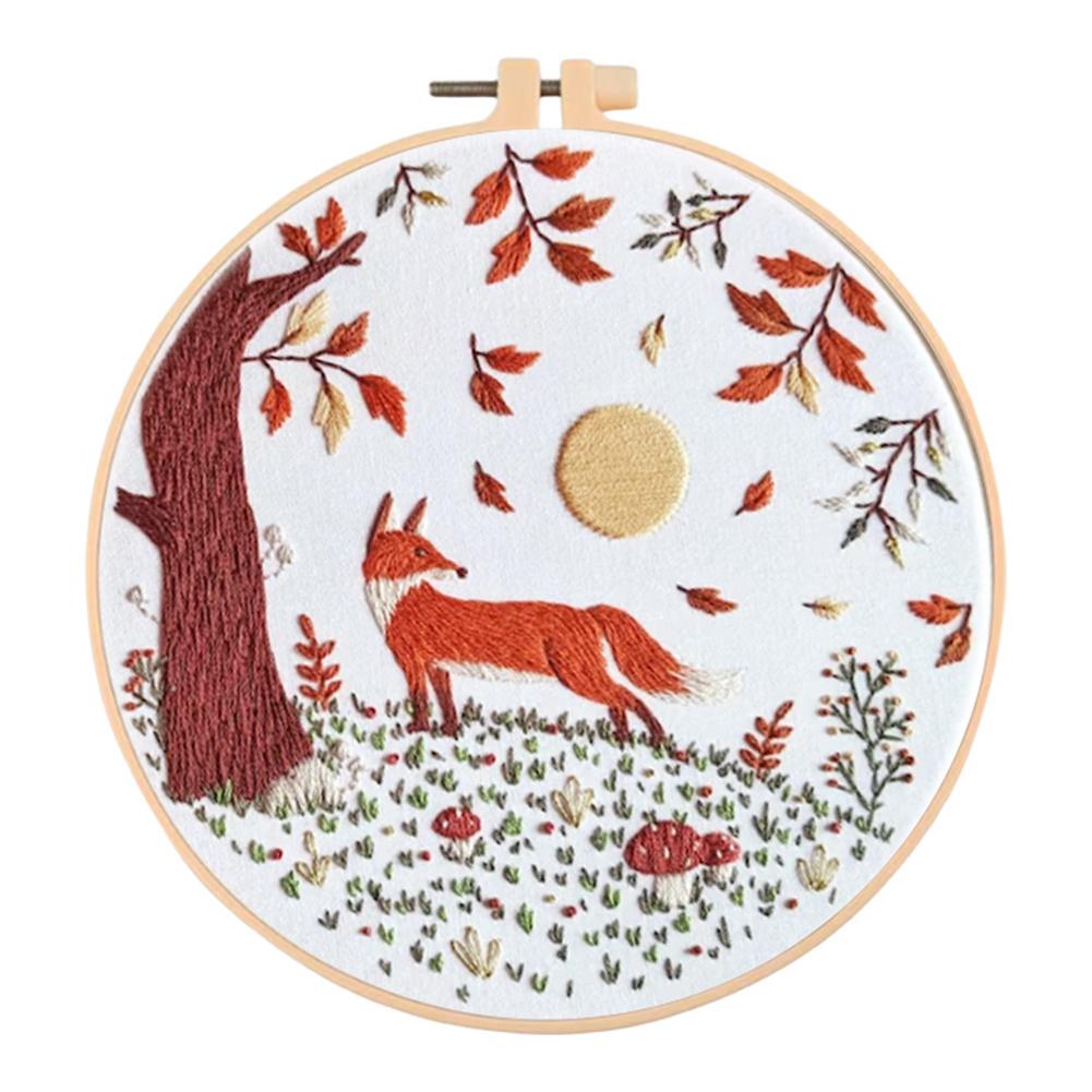 Cute Animal Handmade Embroidery Kit with Pattern Cotton Threads Needles Hoop Handmade Sewing Art Craft Kit for Mom Grandma