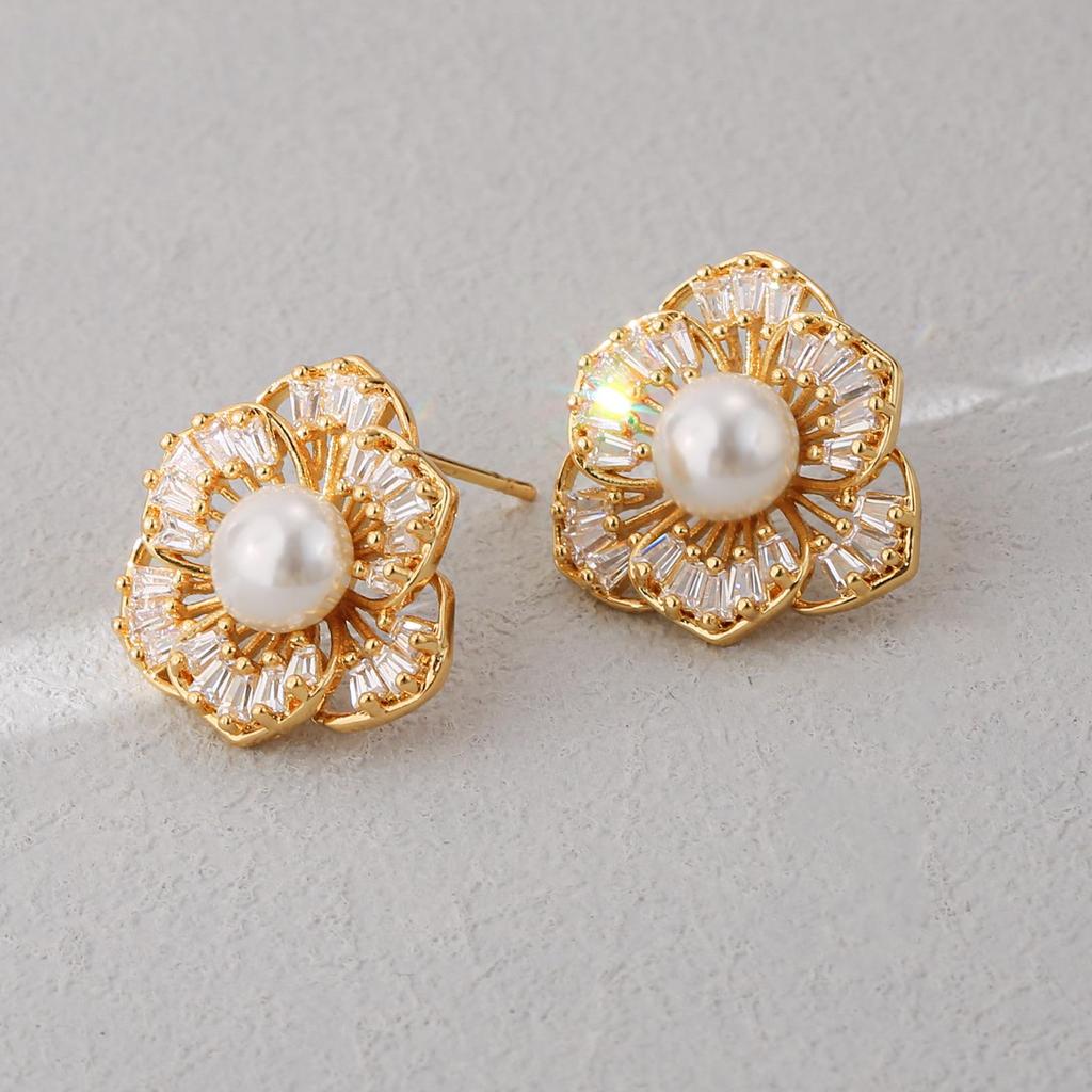 Gold-Plated Vintage Faux Pearl & Cubic Zirconia Flower Stud Earrings