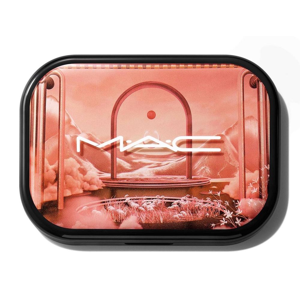 Mac Connect In Colour Eye Shadow Palette  Embedded In Burgundy 