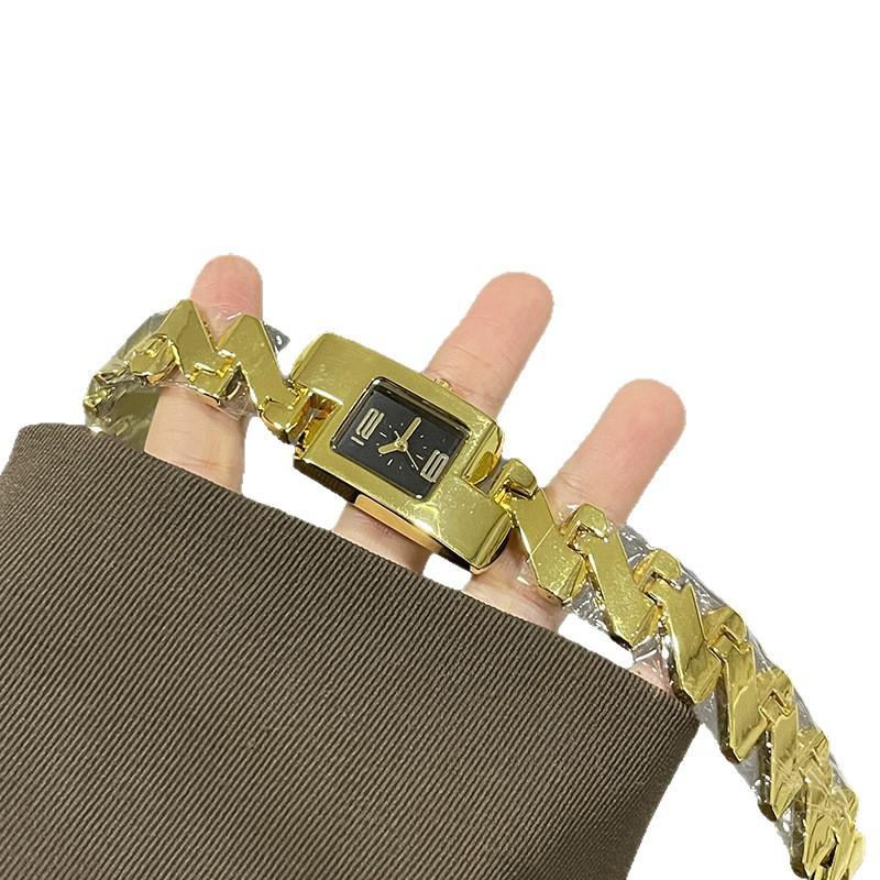 Temperament Fashion Retro Classic Gold Alloy Square Watch Diamond Hollow Bracelet Ladies Watch