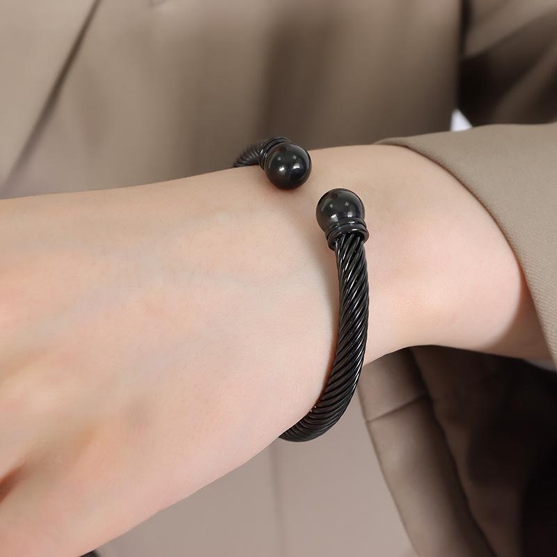 Niche French Fashion Striped Woven Gold-Plated Bracelet Bangle