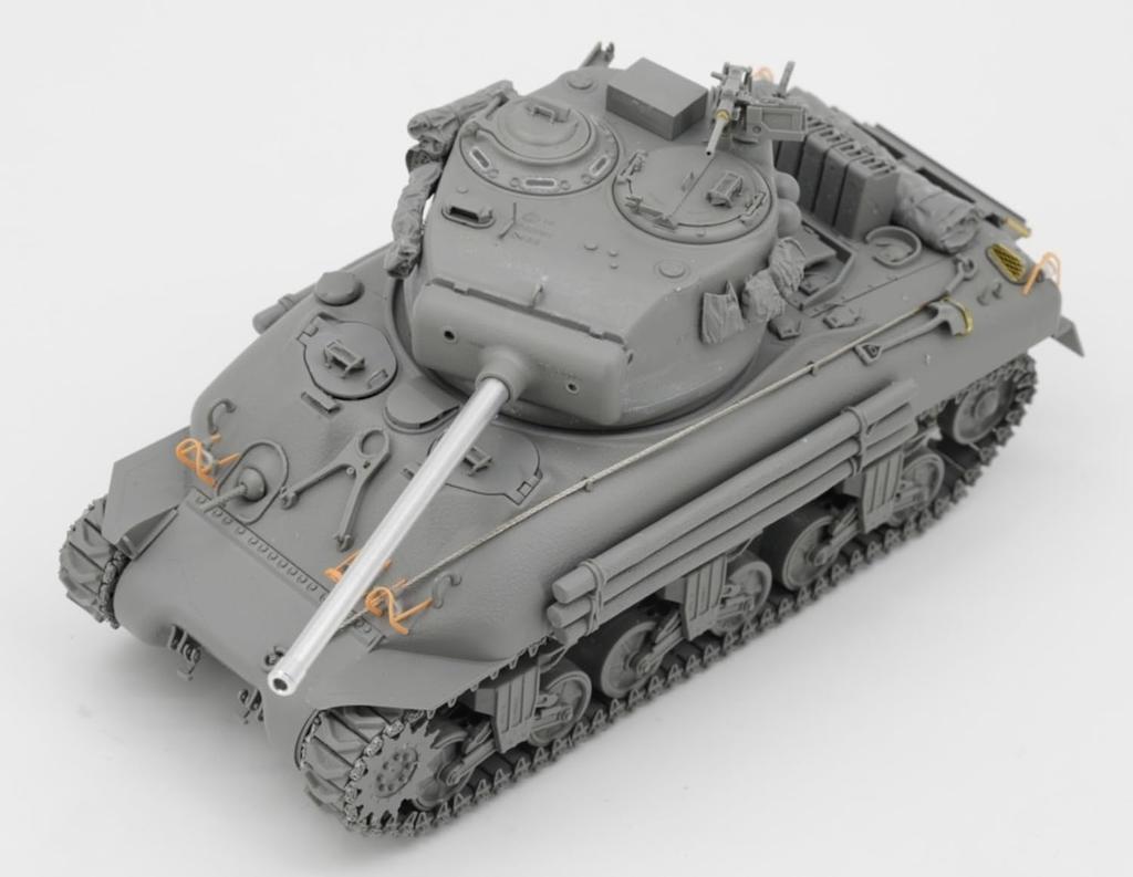 Border Model M4A1 Sherman 76mm Gun Mounted Plastic Model BT046 1/35 (tank)