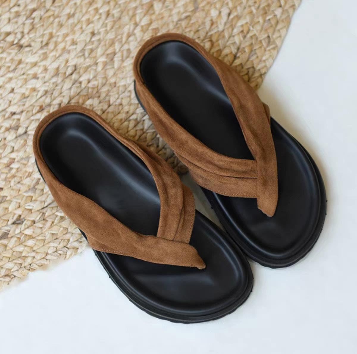 

Sheepskin version~ niche design toe herringbone thick-soled cool slippers women s outer wear 2025 summer fashion casual sandals 40 коричневый