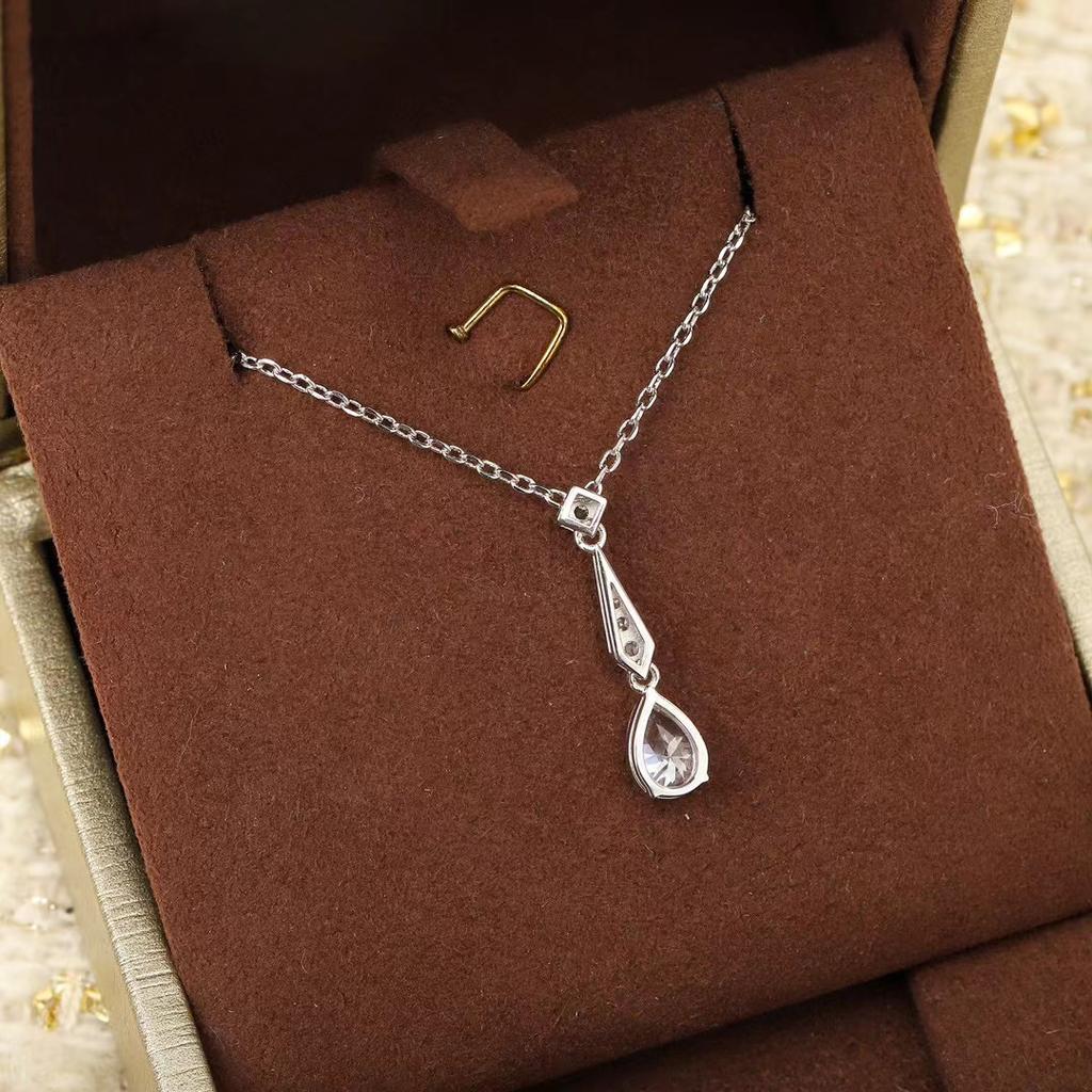 New In Trend Classical Gifts Popular High Quality Zirconia Luxury Jewelry Necklaces For Women Geometric Water Design Charms