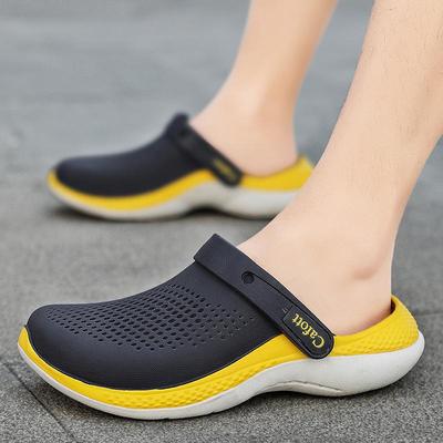 Chaussures à trous pour hommes Tendance respirante Portant Sandales de plage Antidérapantes Sensation de marcher sur de la merde Sports de plein air Pantoufles cool Hommes