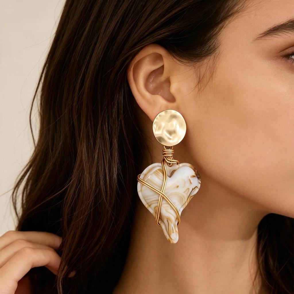 Vintage Heart Earrings: Stylish Light Luxury European & American Design with Off-white Brown Heart-shaped Studs
