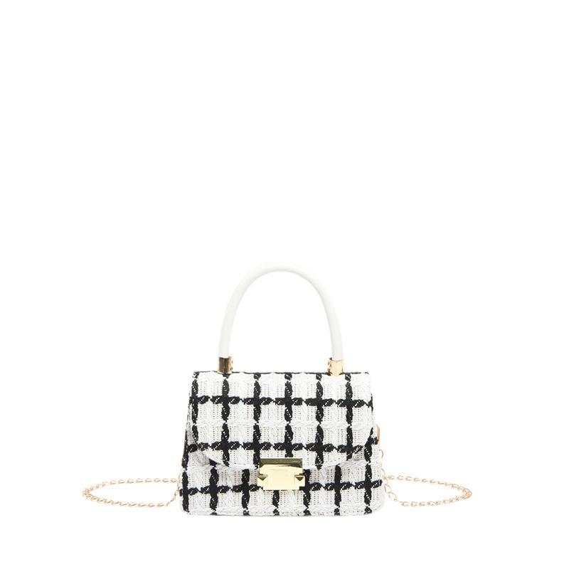 Fashion Trend Small Square Bag Shoulder Bag 2025 This Year's Popular New Niche Single Shoulder Simple Personalized Korean Version of Women's Bags