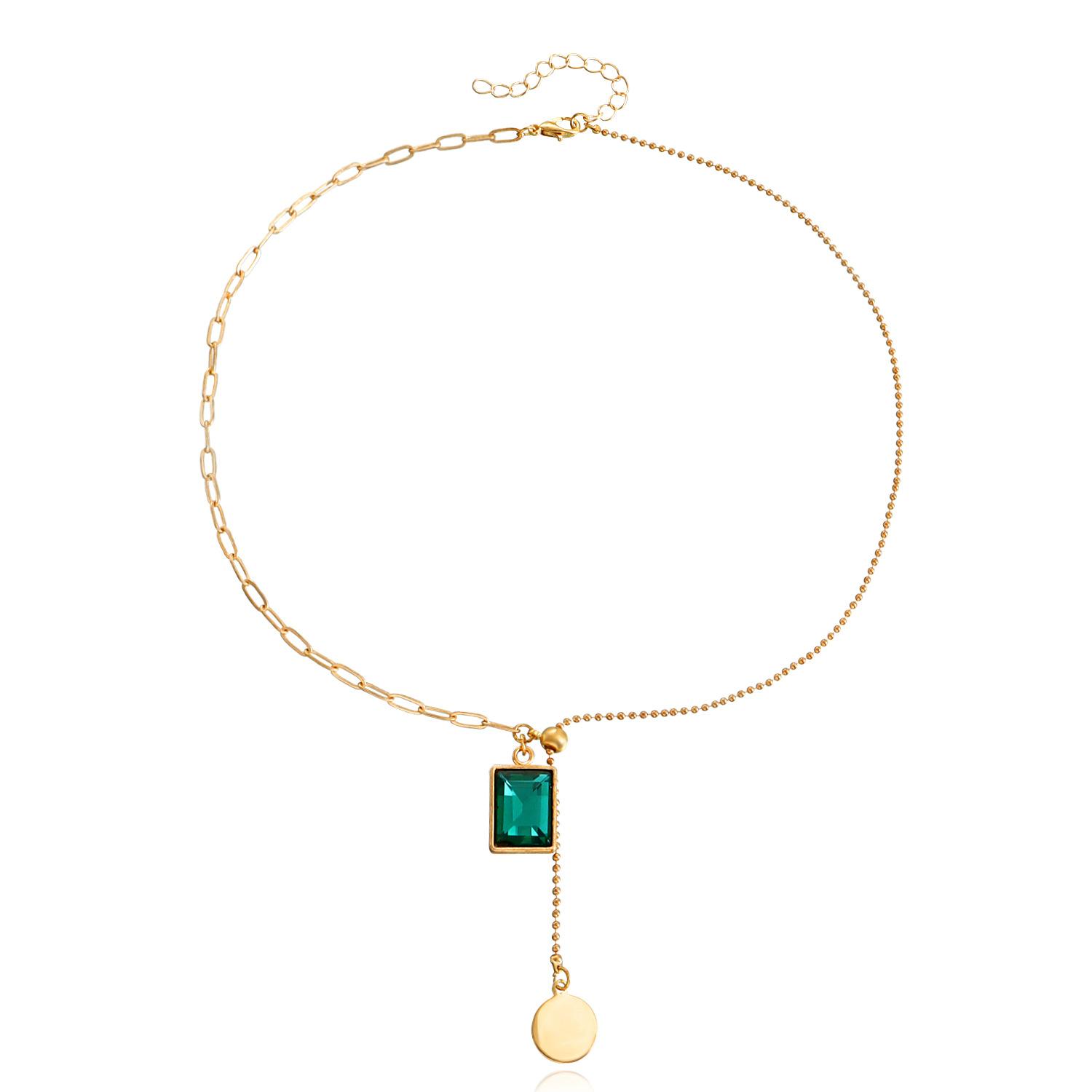 

European and American jewelry, emerald square pendant, collarbone chain, women s light luxury and versatile, no exaggeration, fashion commuter золотой