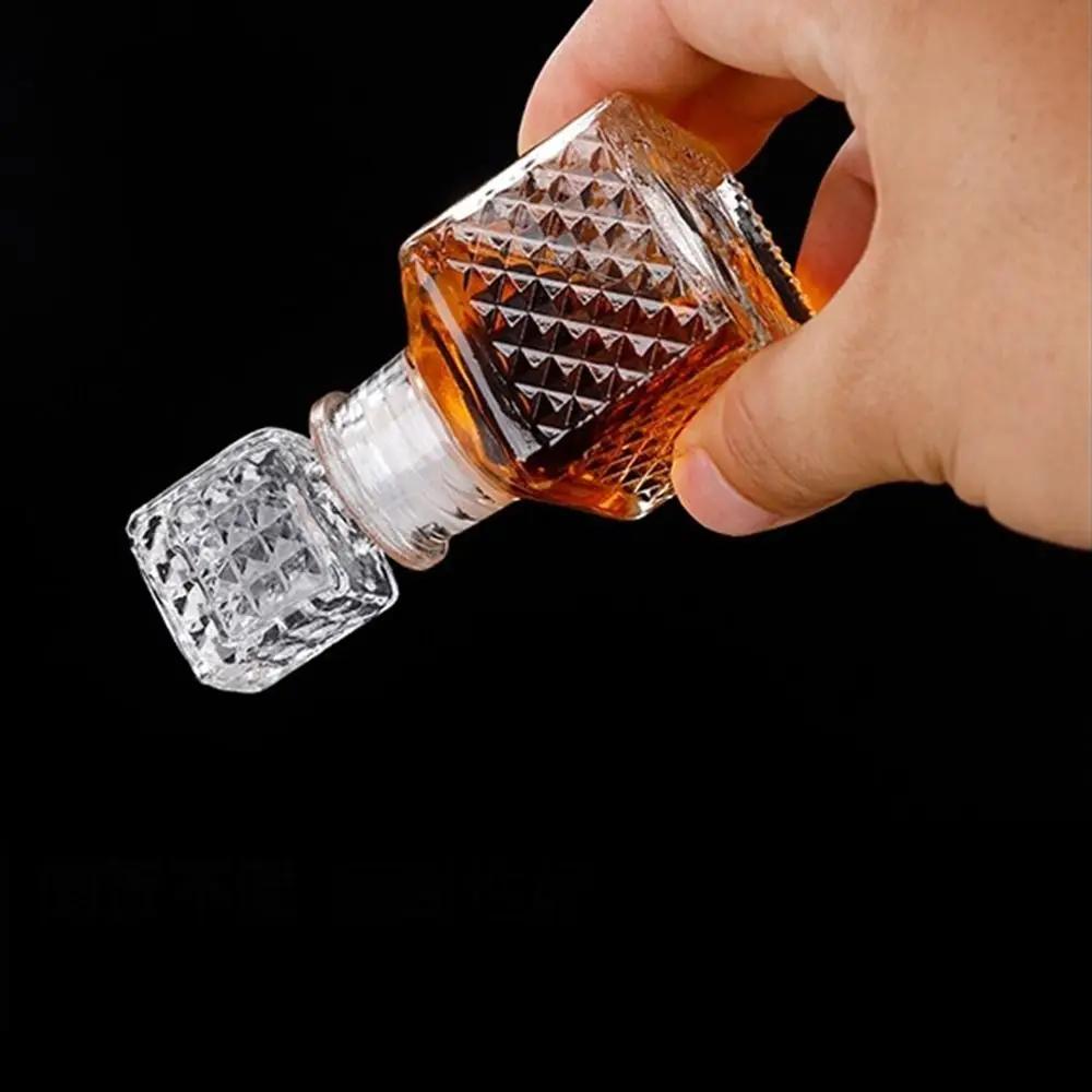 1Pcs 50ml Mini Glass Alcohol Liquor Bottles With Screw Cap Small Empty Spirit Whisky Wine Bottle Whiskey Decanter Bottles