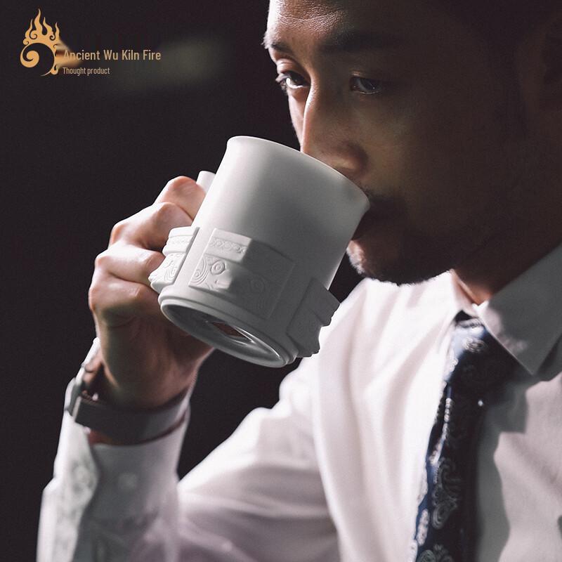 

Guwu Celadon Ruyi Liangzhu Mug