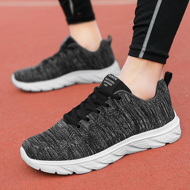 Sneakers för Män Fri Frakt Sport Löparskor Män Sommar Mesh Snörning Träningsskor Lätta Svarta Tennisskor